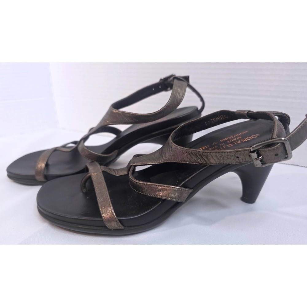 Donald J Pliner Temira Metallic Bronze Leather Strappy Kitten Heel Sandals 7N